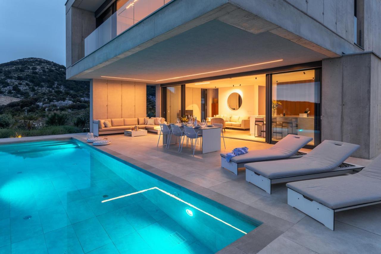 Infinity Villa Hvar Town